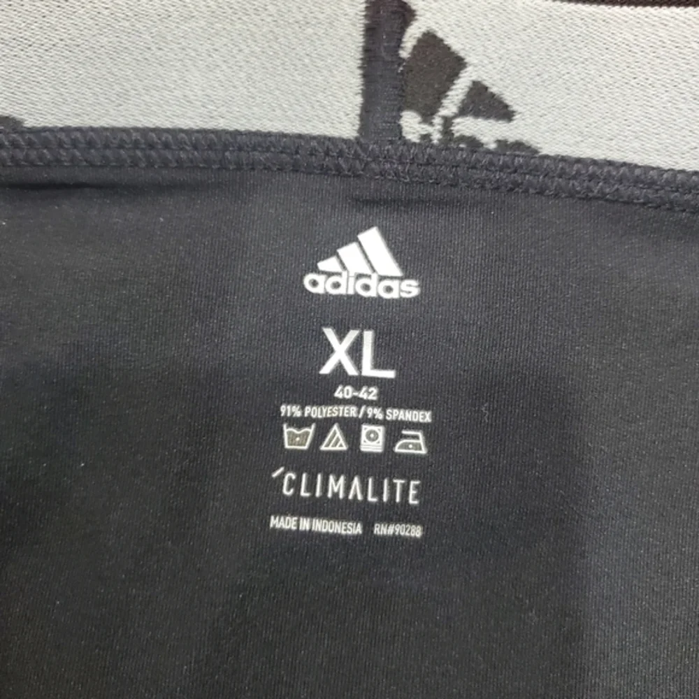 Adidas boxers‎